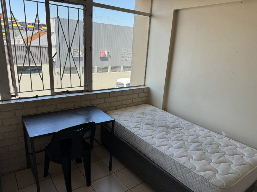 To Let 1 Bedroom Property for Rent in Bloemfontein Free State